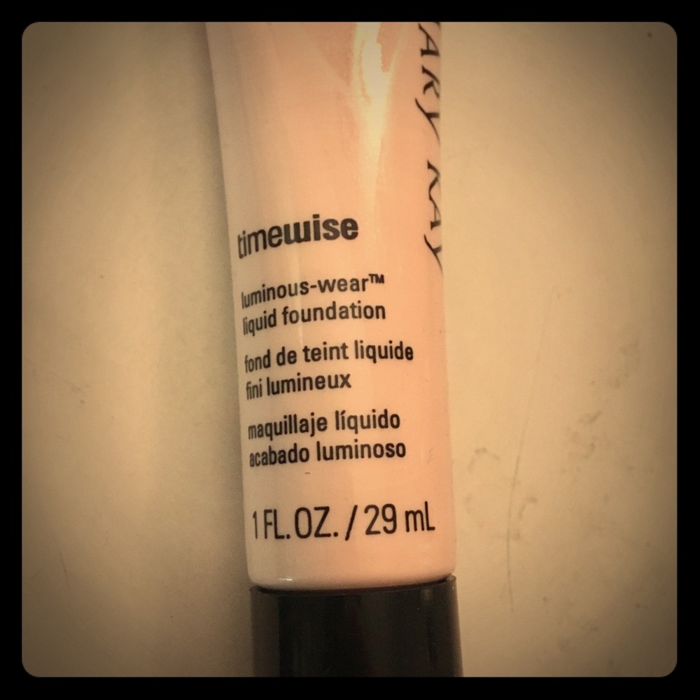 Mary Kay Time Wise luminous liquid foundation